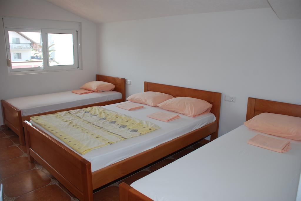 Guest House Nura Улцинь Номер фото