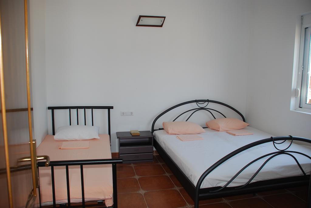 Guest House Nura Улцинь Номер фото