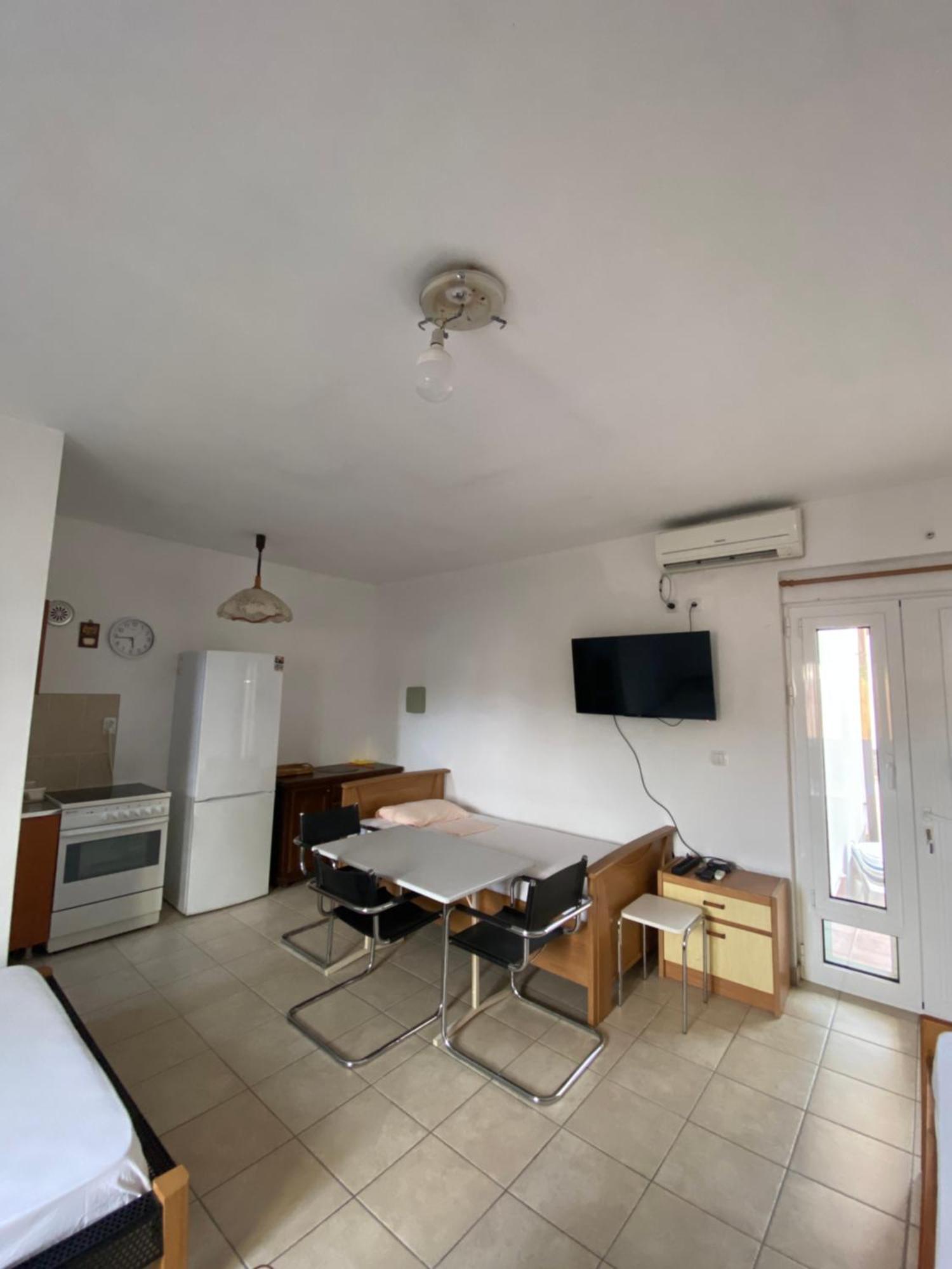 Guest House Nura Улцинь Экстерьер фото